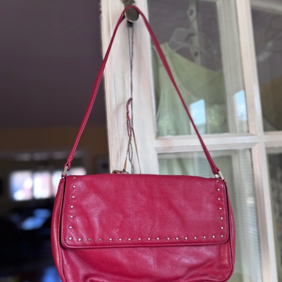 Aurielle hand shoulder bag purse in red with studs - Picture 2 of 3